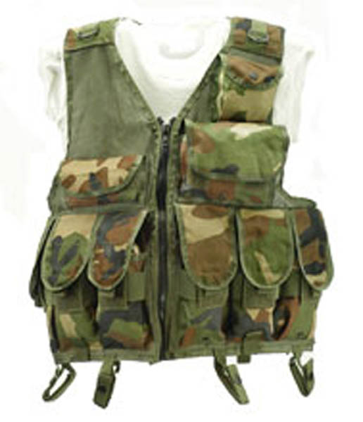 Tactical-Weste mit Netzeinsatz, woodland neu