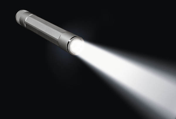 Inova LED Flashlight Xo, titanfarbenes Gehuse, weies Licht